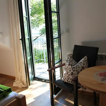 Berghaeusel Guest house *